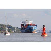 1741 Schiffe auf der Elbe bei Hamburg - CAFER DEDE | Schiffsbilder Hamburger Hafen - Schiffsverkehr Elbe